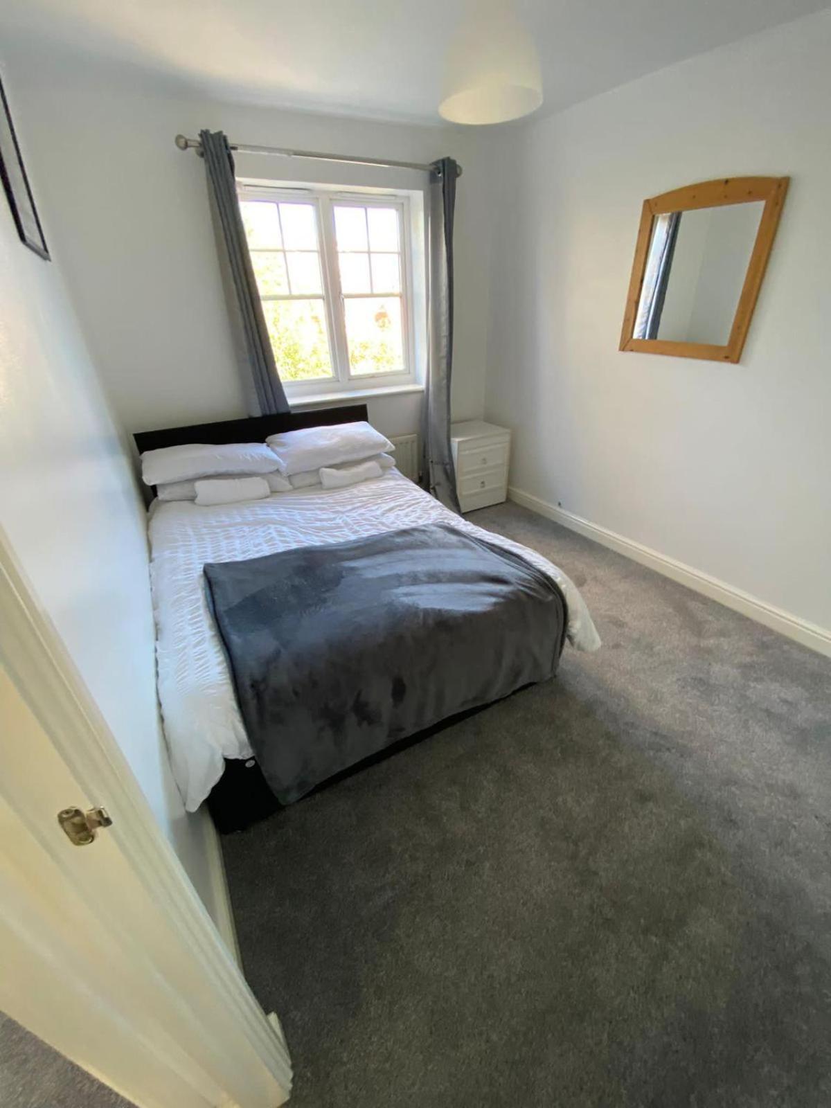 Maidstone Villa 3 Bedroom Free Sports Channels,Parking Sleeps 7 Kültér fotó