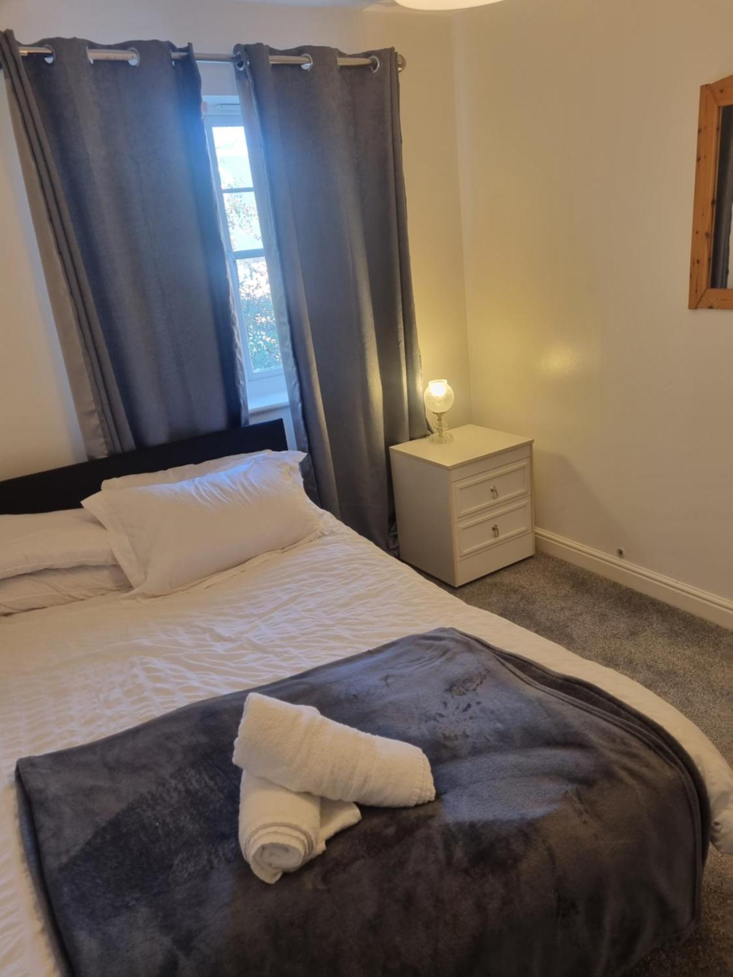 Maidstone Villa 3 Bedroom Free Sports Channels,Parking Sleeps 7 Kültér fotó