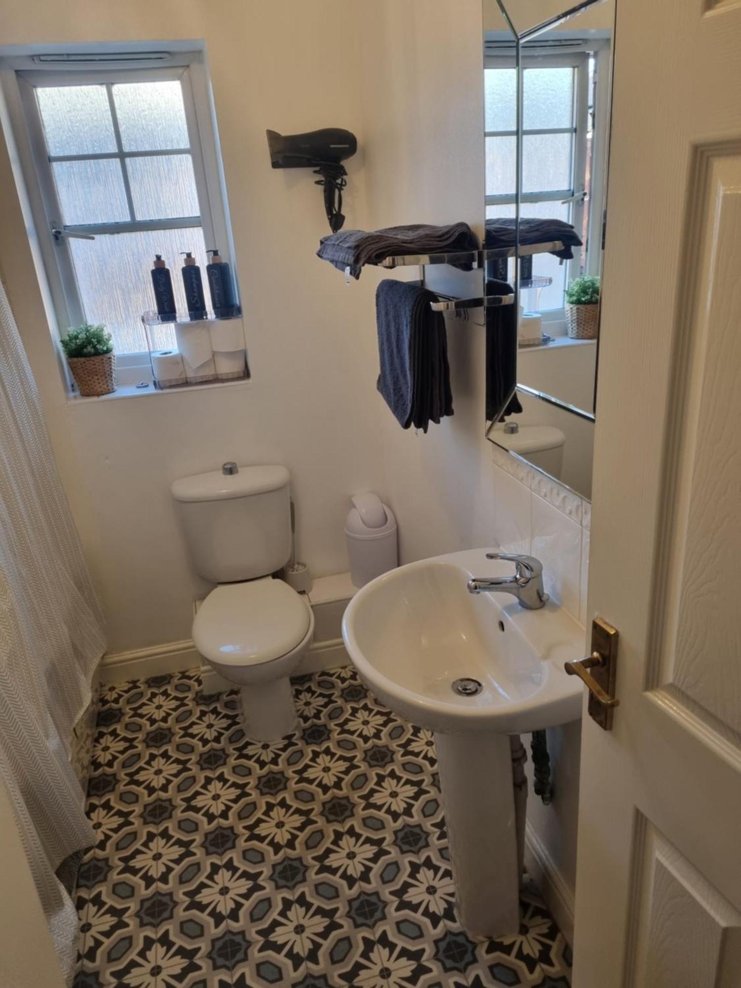Maidstone Villa 3 Bedroom Free Sports Channels,Parking Sleeps 7 Kültér fotó