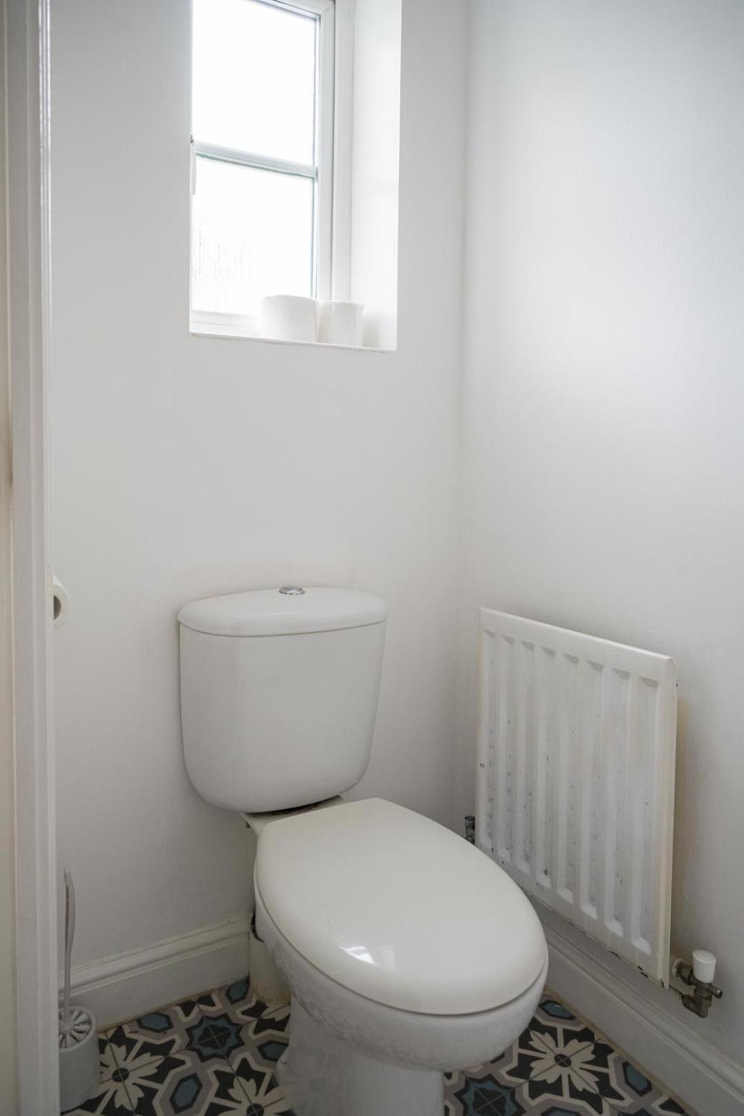 Maidstone Villa 3 Bedroom Free Sports Channels,Parking Sleeps 7 Kültér fotó