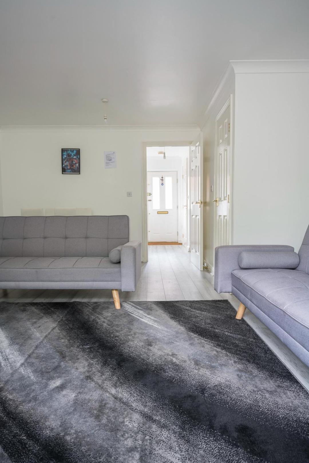 Maidstone Villa 3 Bedroom Free Sports Channels,Parking Sleeps 7 Kültér fotó
