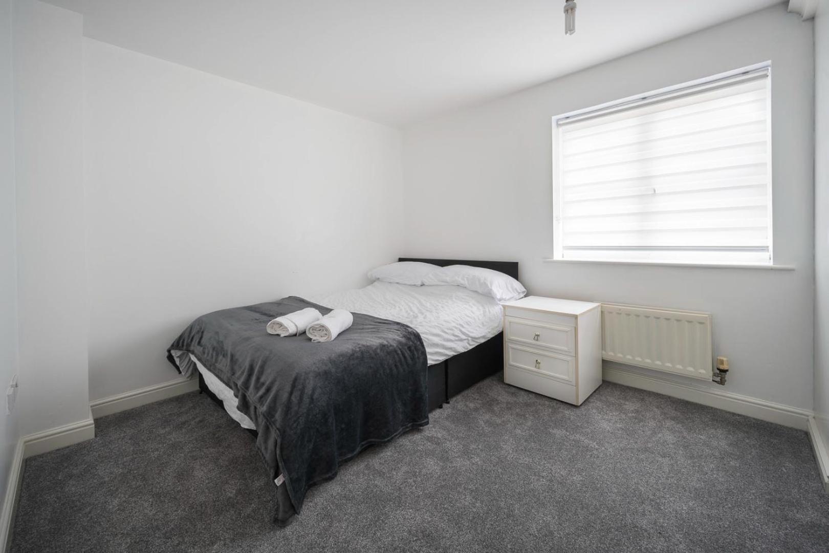 Maidstone Villa 3 Bedroom Free Sports Channels,Parking Sleeps 7 Kültér fotó