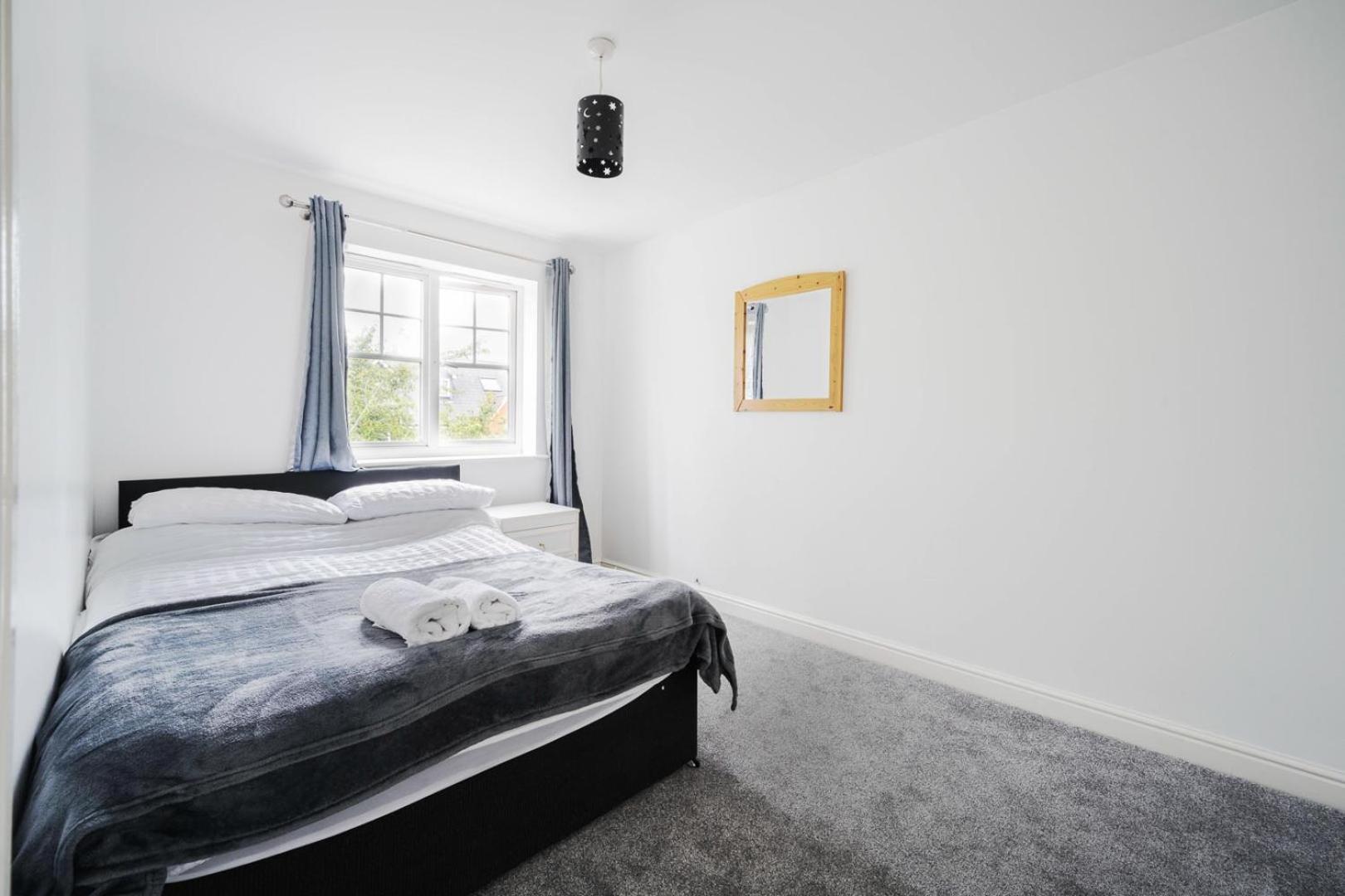 Maidstone Villa 3 Bedroom Free Sports Channels,Parking Sleeps 7 Kültér fotó